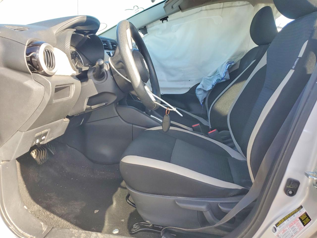 Nissan Versa Sv
