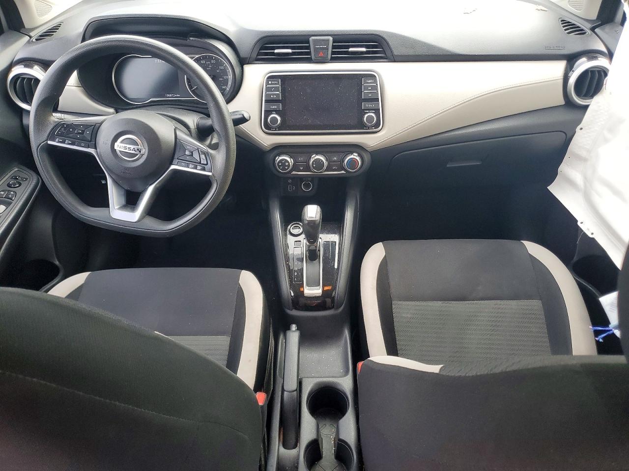 Nissan Versa Sv