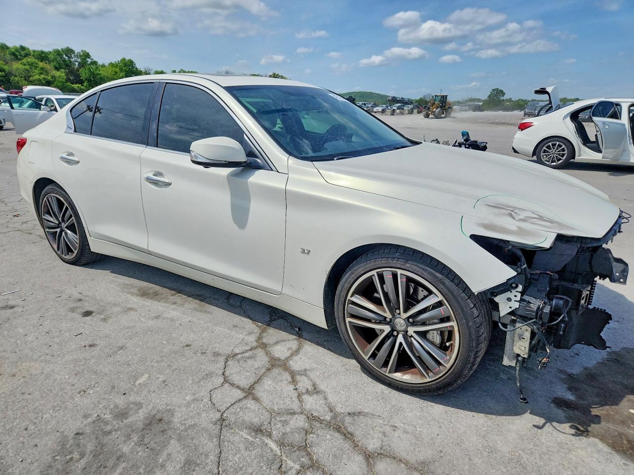 INFINITI Q50 Sport