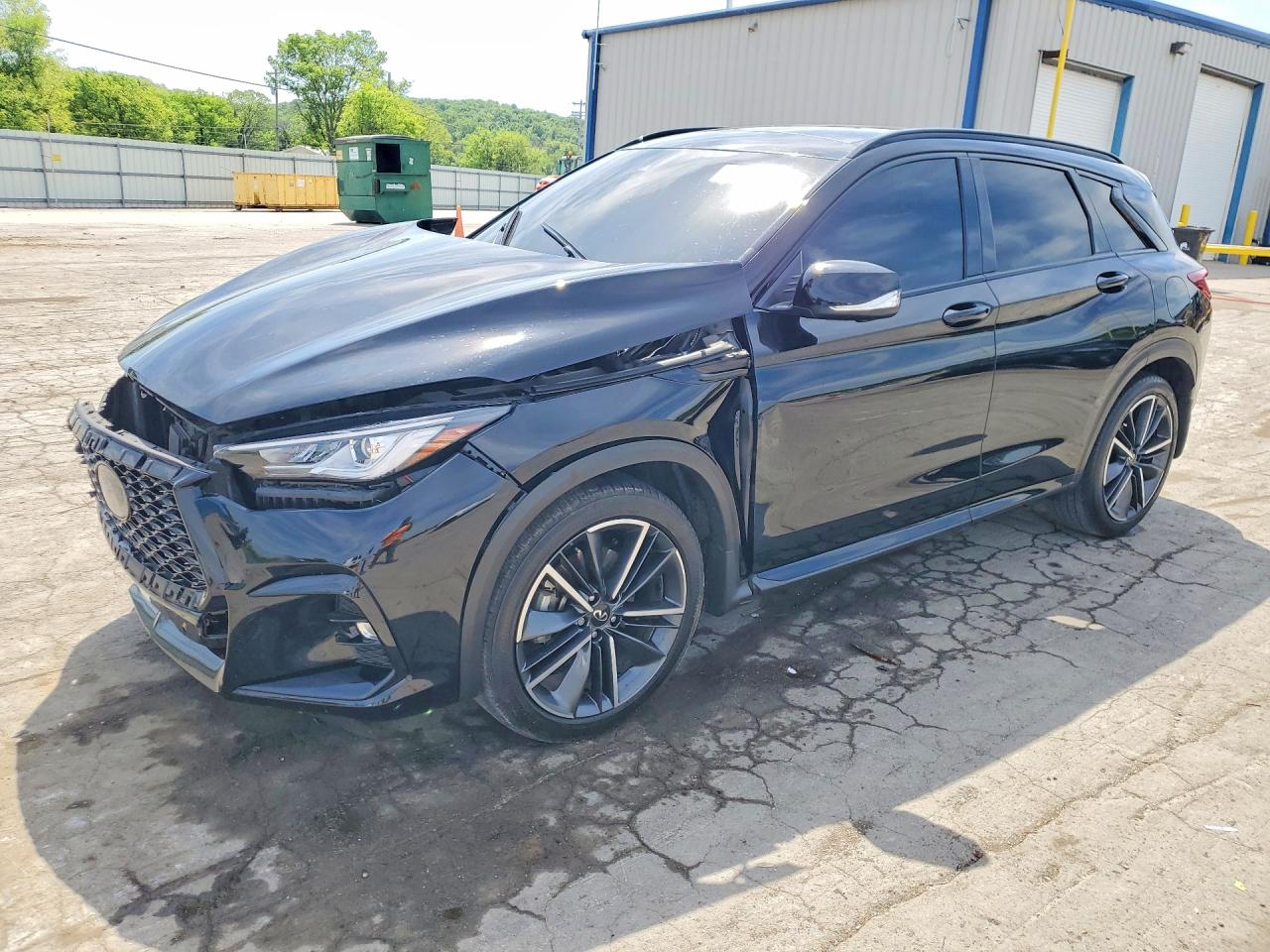 Salvage INFINITI Qx Image