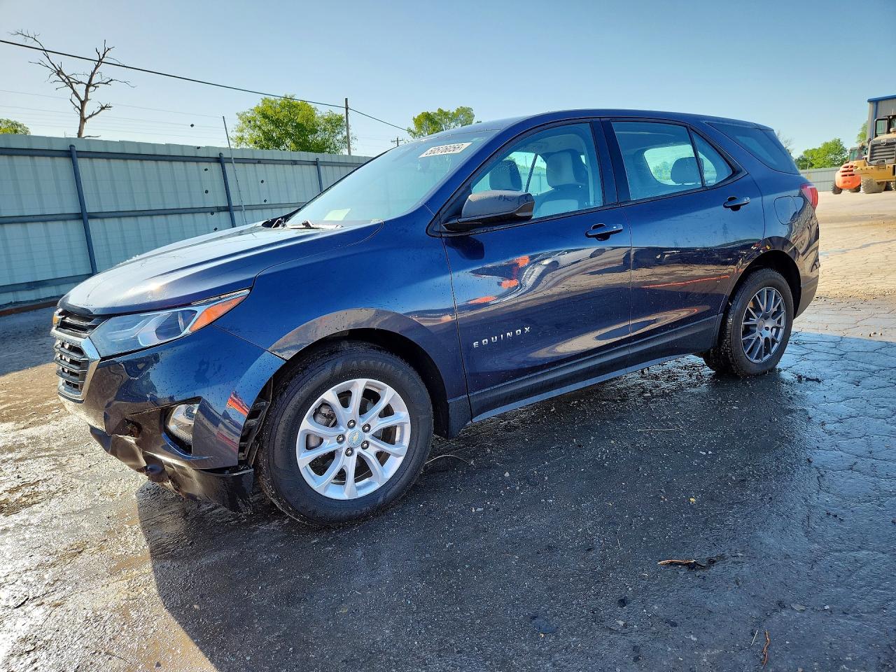 Salvage Chevrolet Equinox Image
