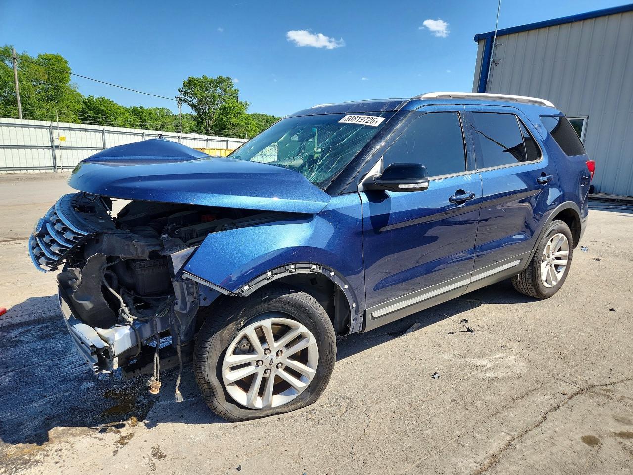 Salvage Ford Explorer Image