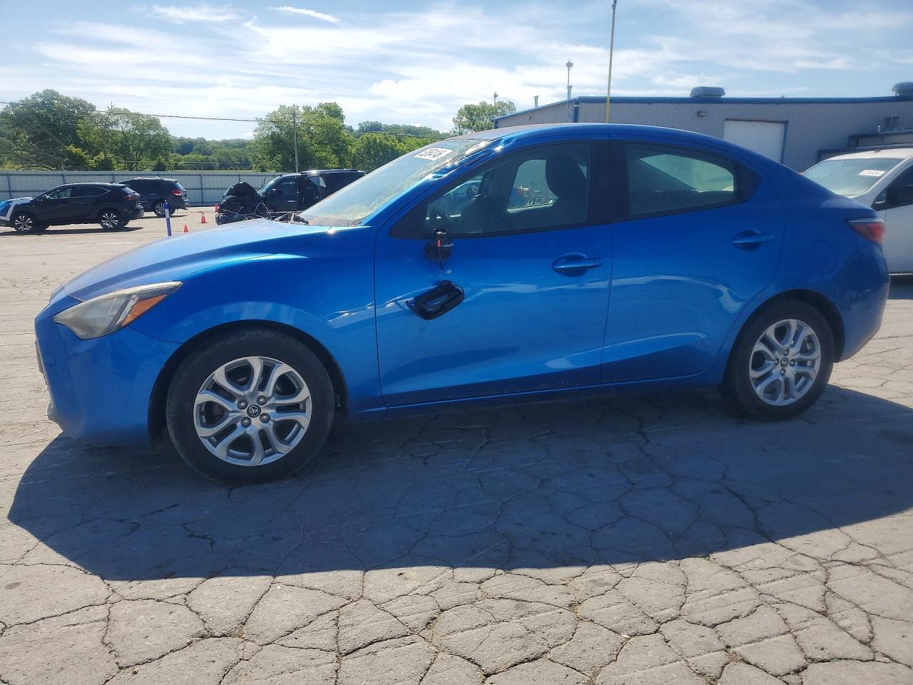 Salvage Toyota Yaris Image