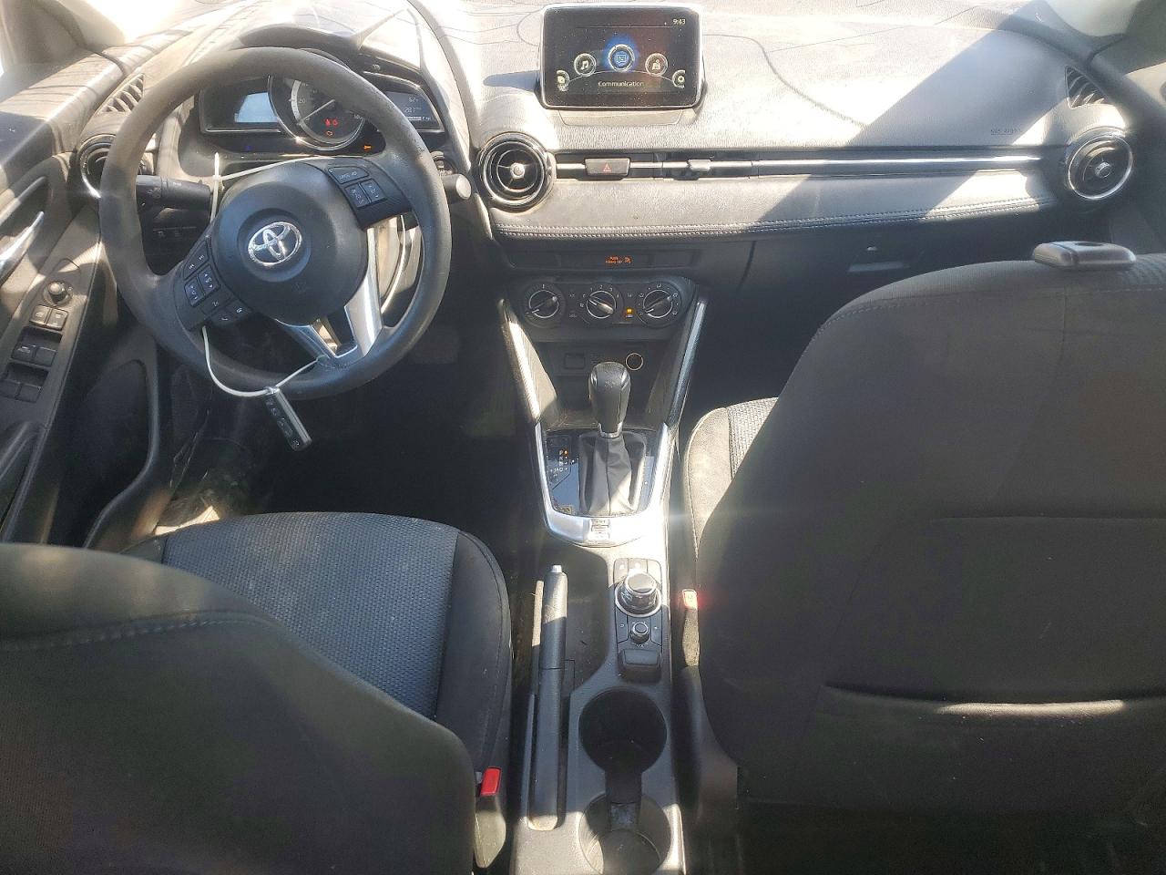 Toyota Yaris Base