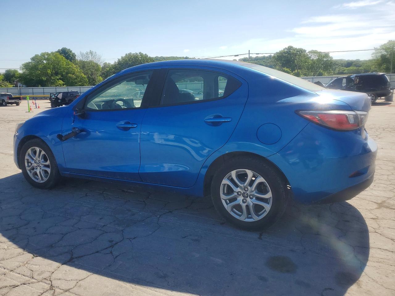 Toyota Yaris Base