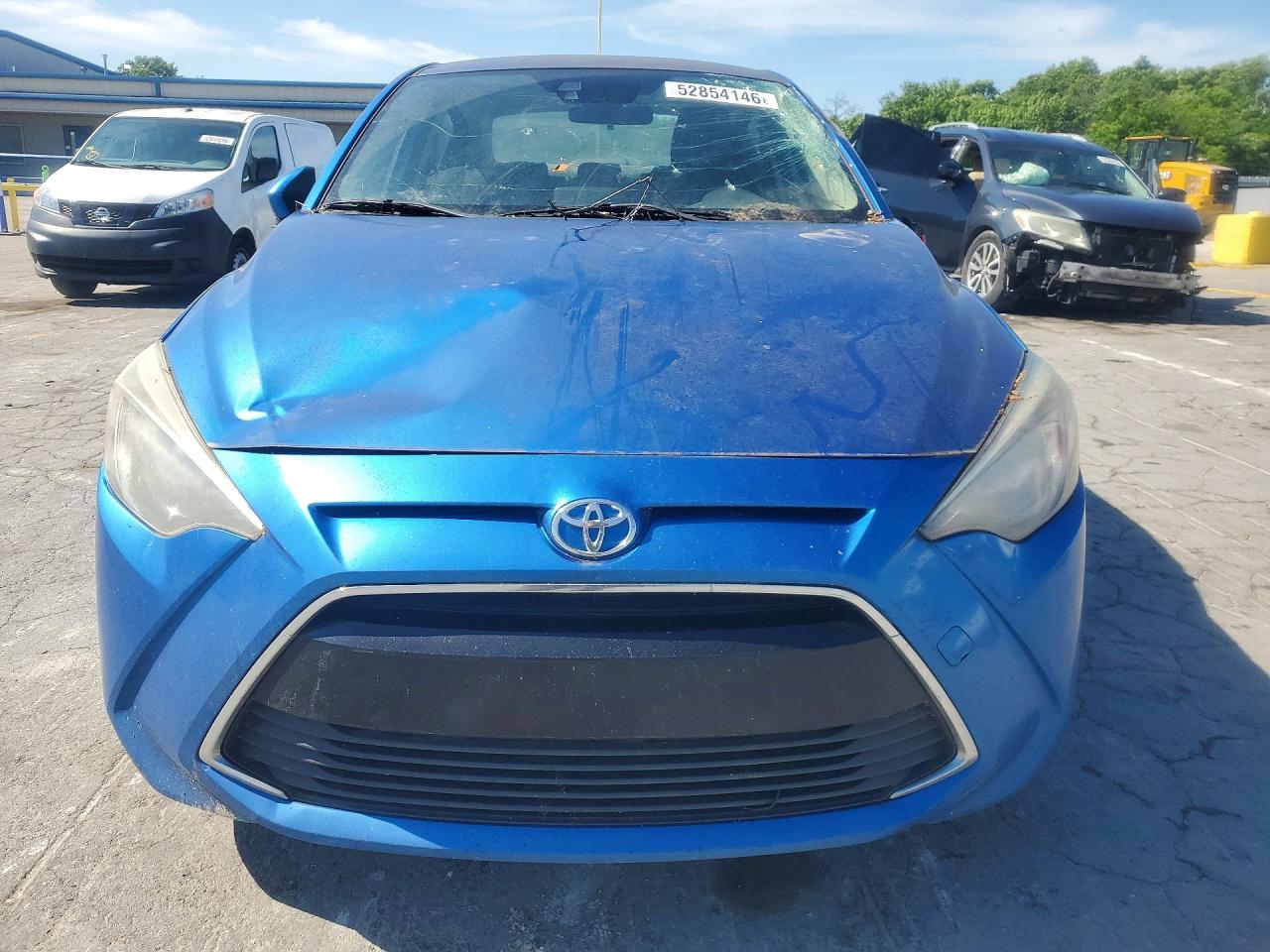 Toyota Yaris Base