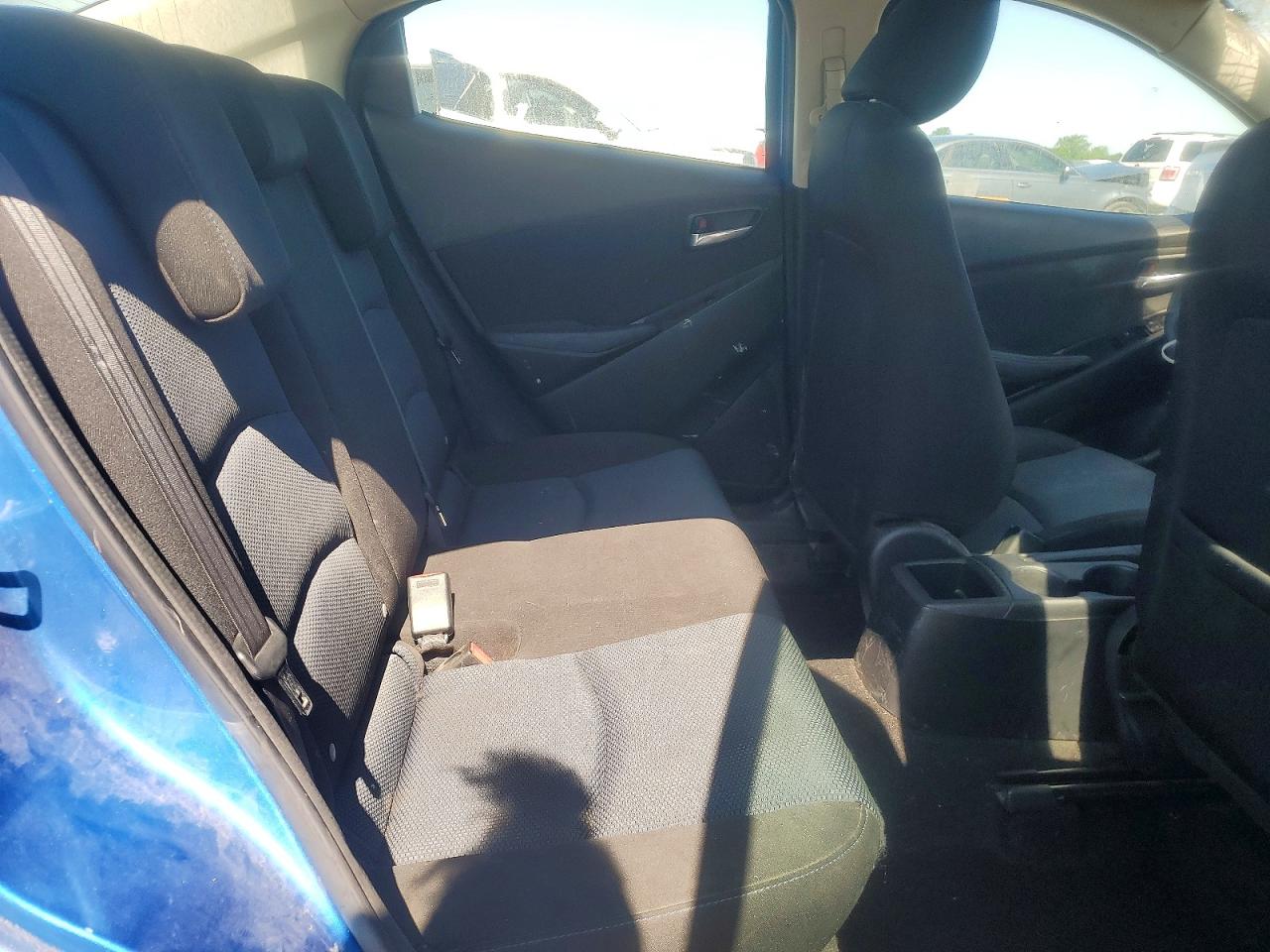 Toyota Yaris Base