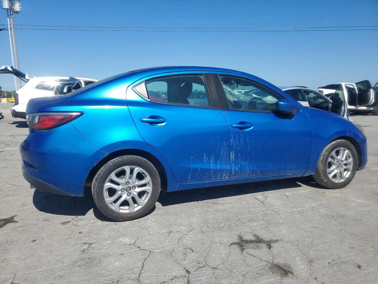 Toyota Yaris Base