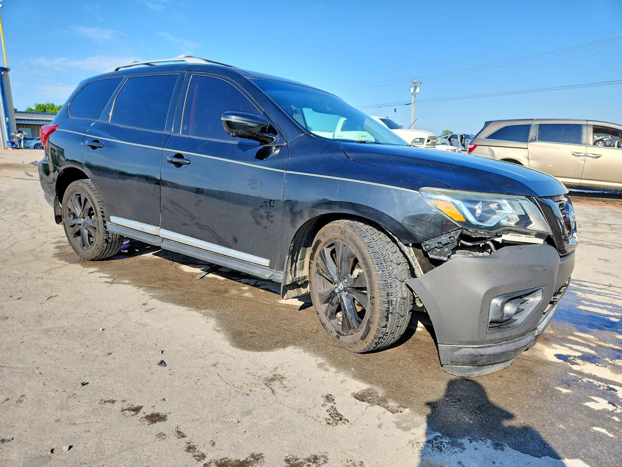 Nissan Pathfinder S