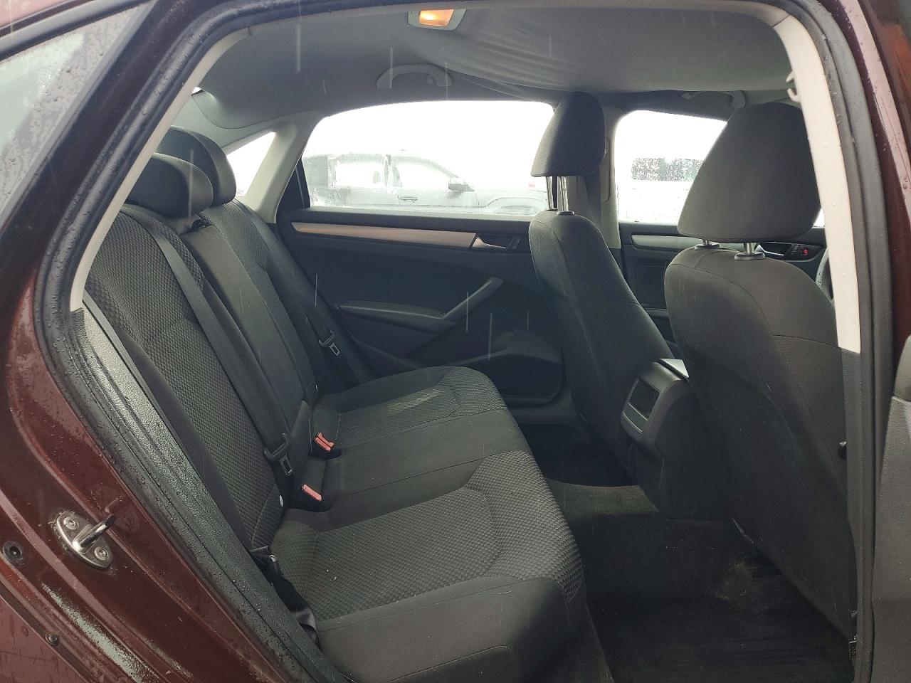 Volkswagen Passat S