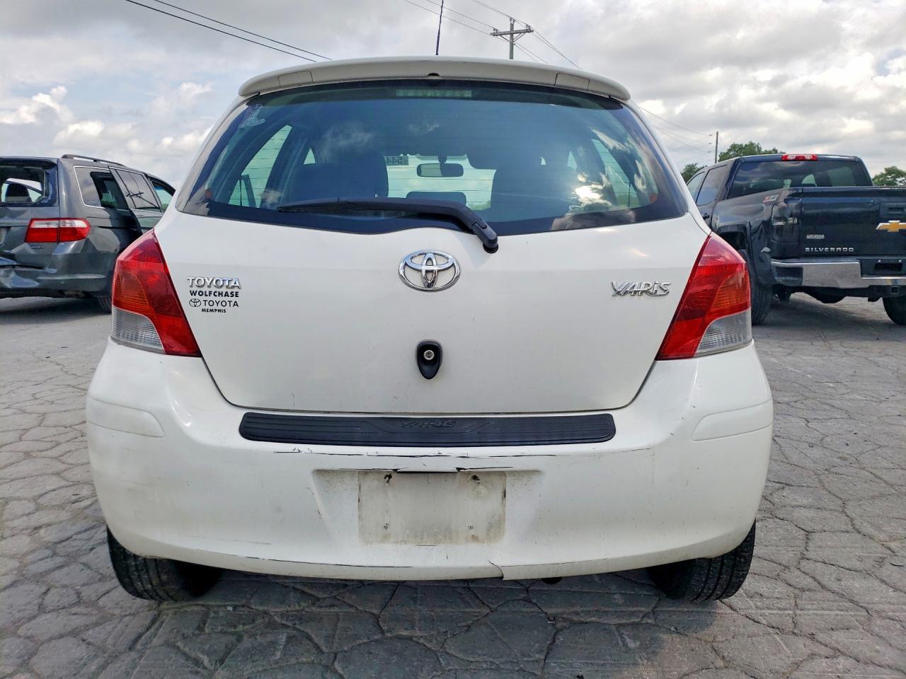 Toyota Yaris Base