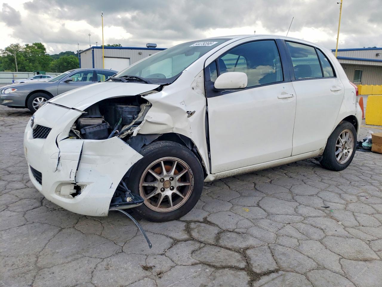 Salvage Toyota Yaris Image