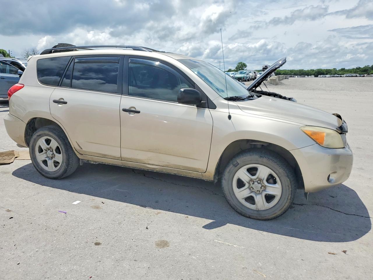 Toyota RAV4 Base