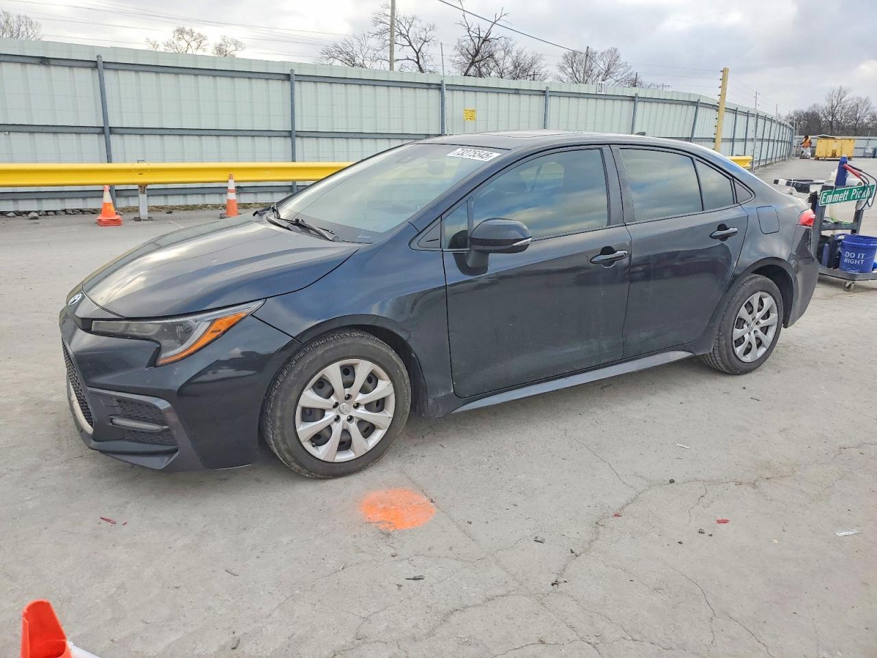 Salvage Toyota Corolla Image