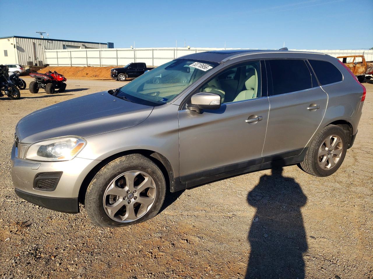 Salvage Volvo XC60 Image