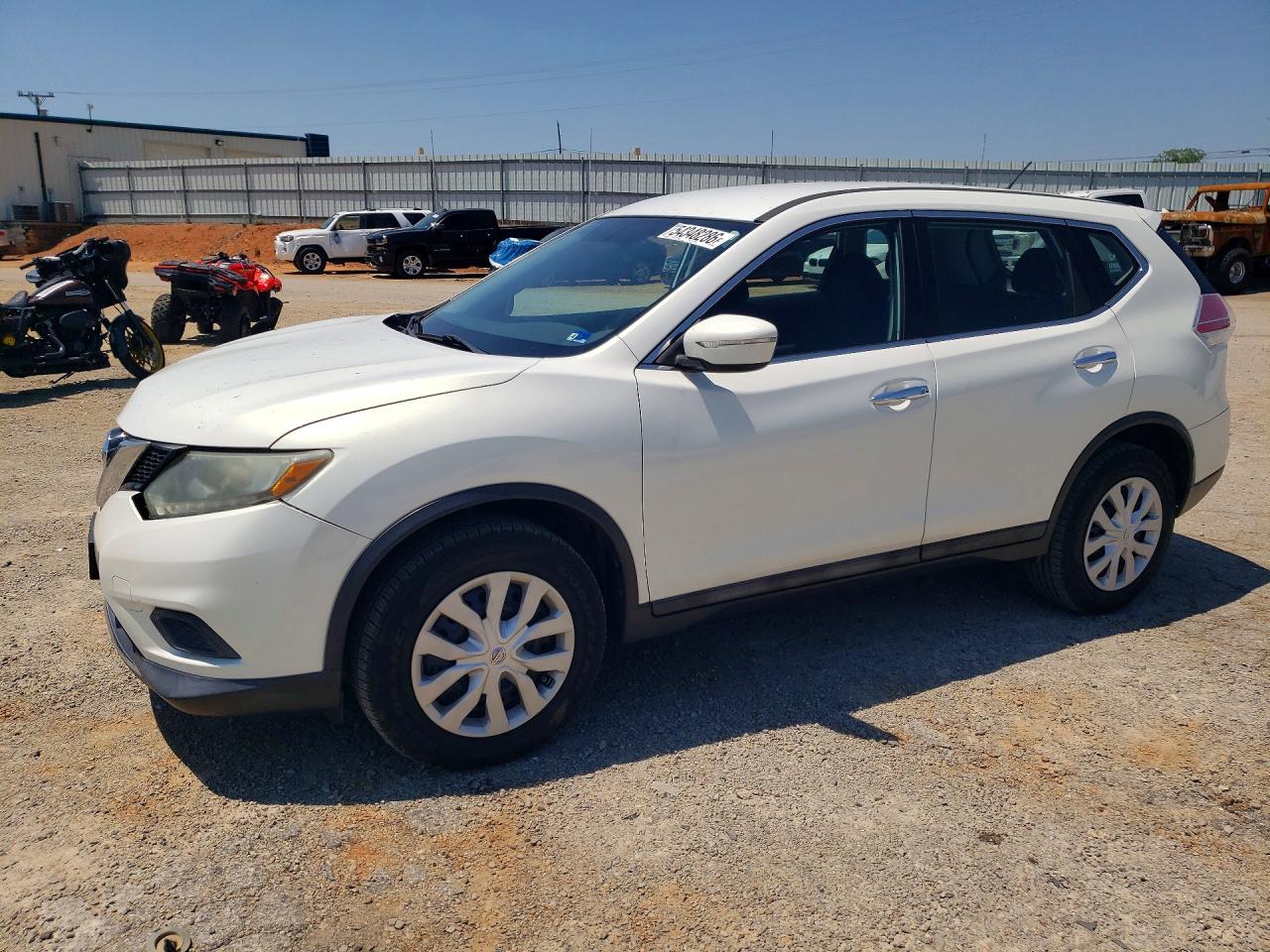 Salvage Nissan Rogue Image