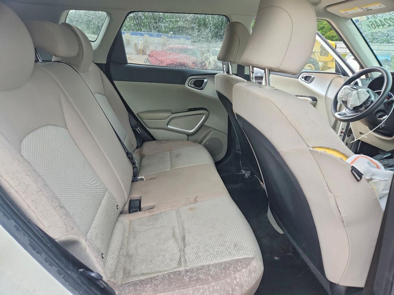Kia Soul Lx