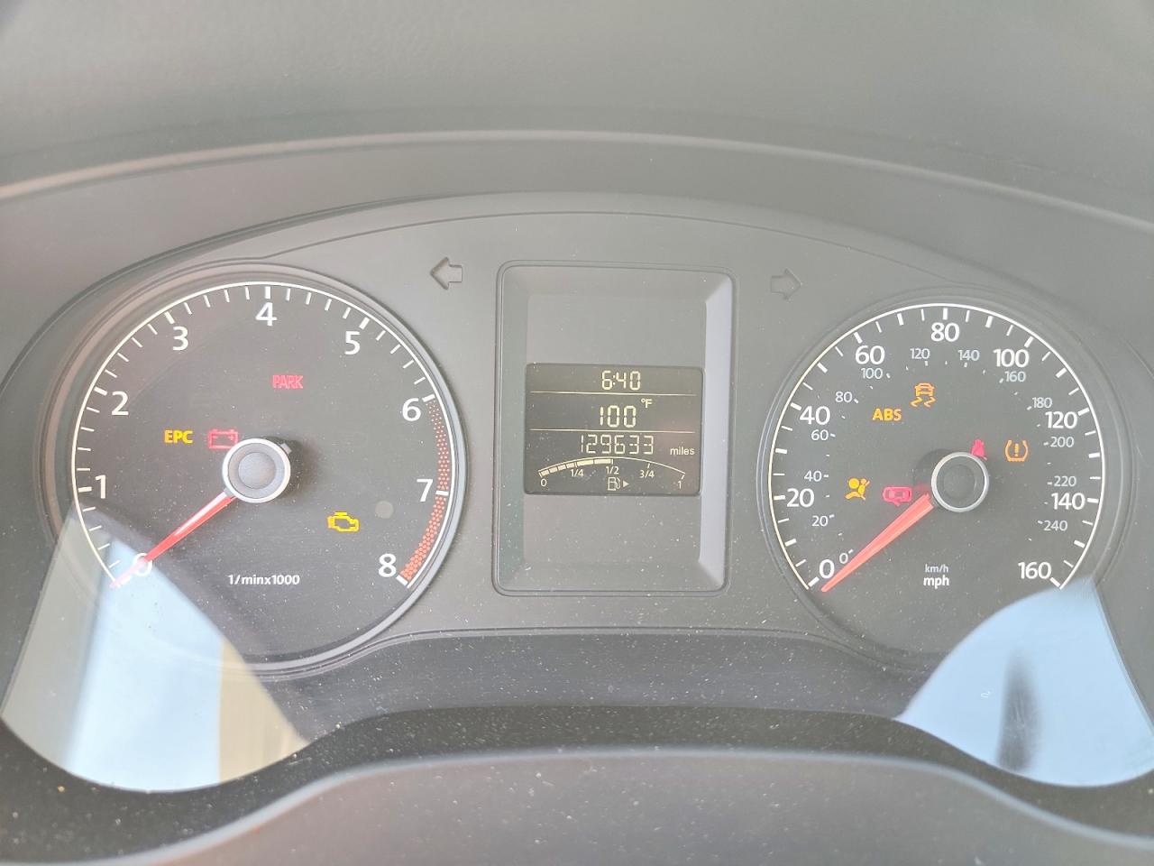 Volkswagen Jetta Base