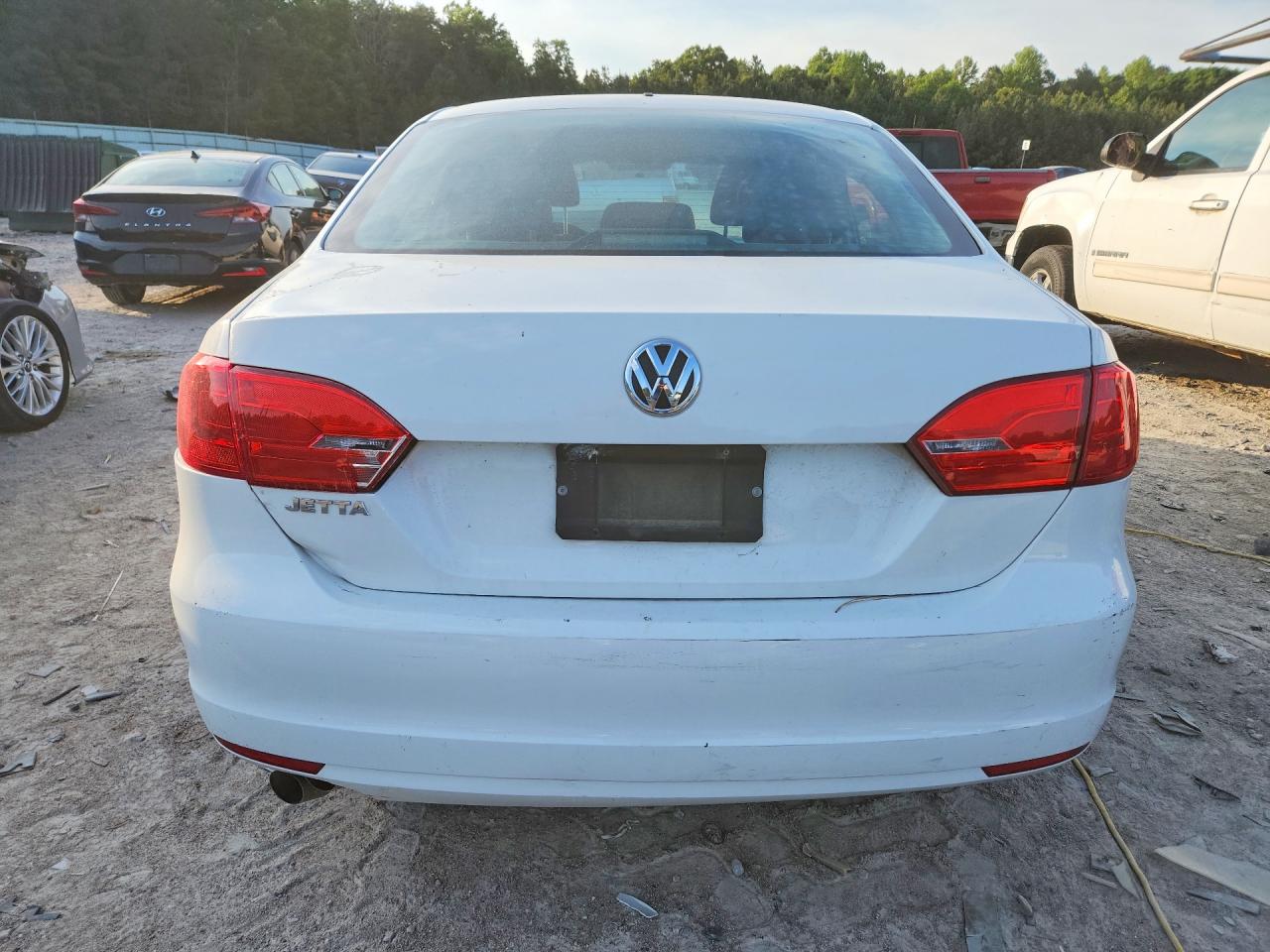 Volkswagen Jetta Base