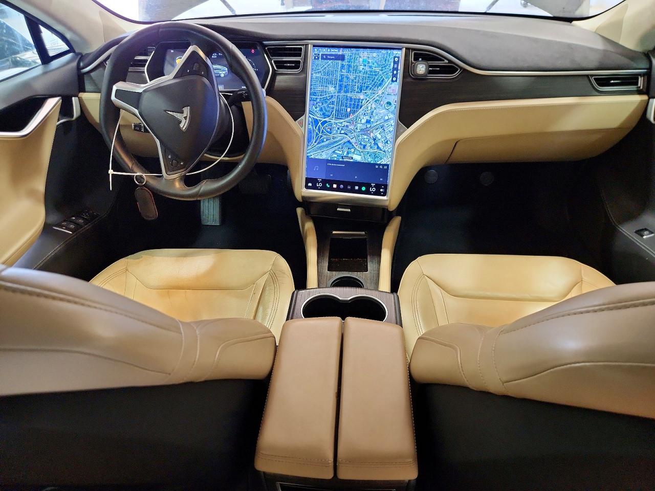 Tesla Model S 85d