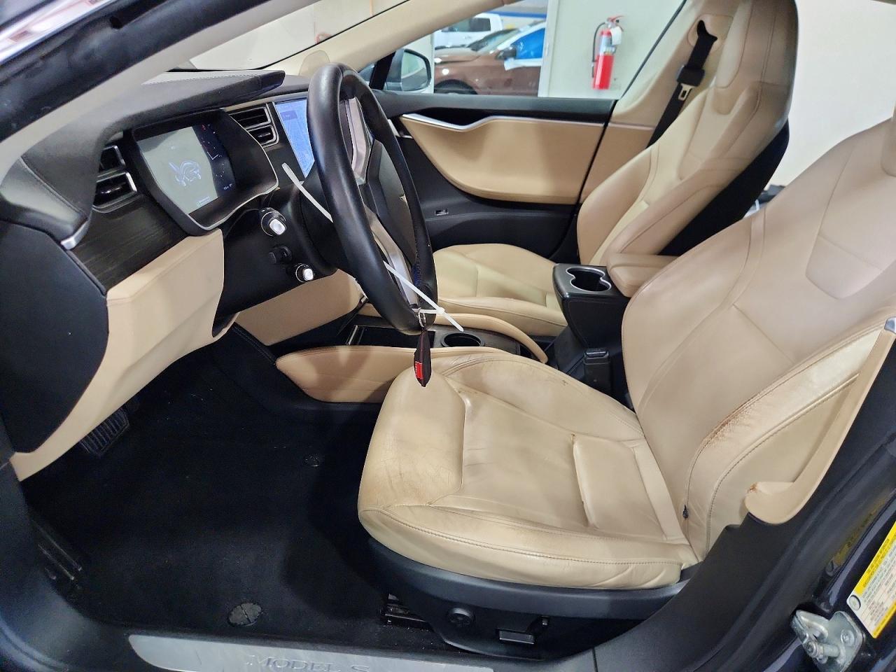 Tesla Model S 85d