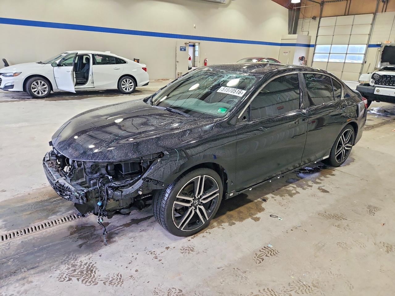 Salvage Honda Accord Image