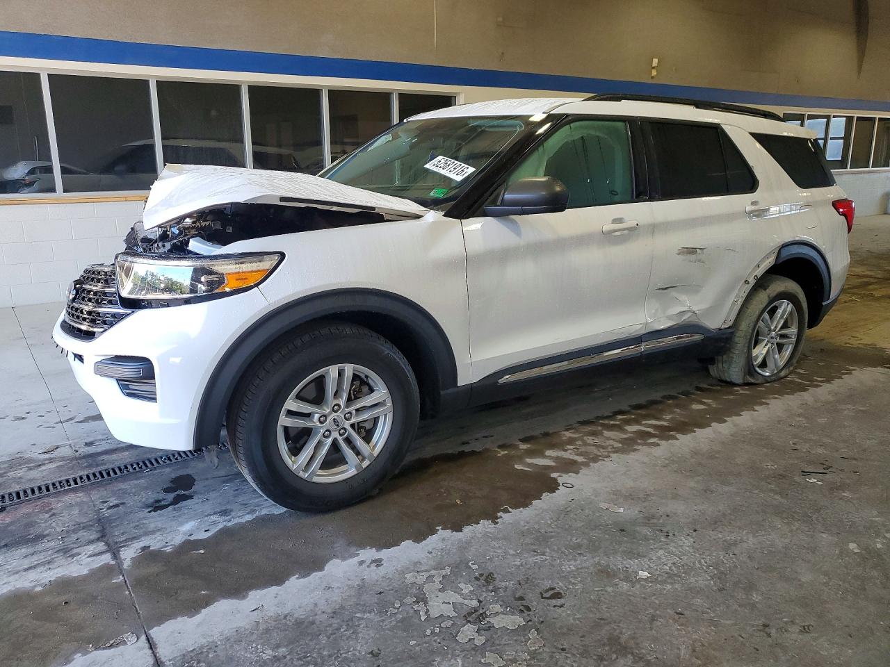 Salvage Ford Explorer Image