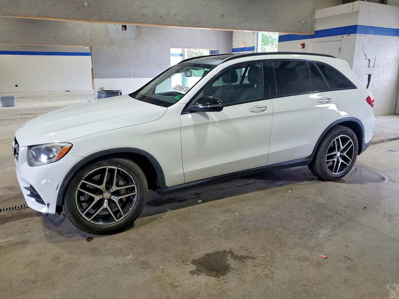 Salvage Mercedes-Benz GLC Image