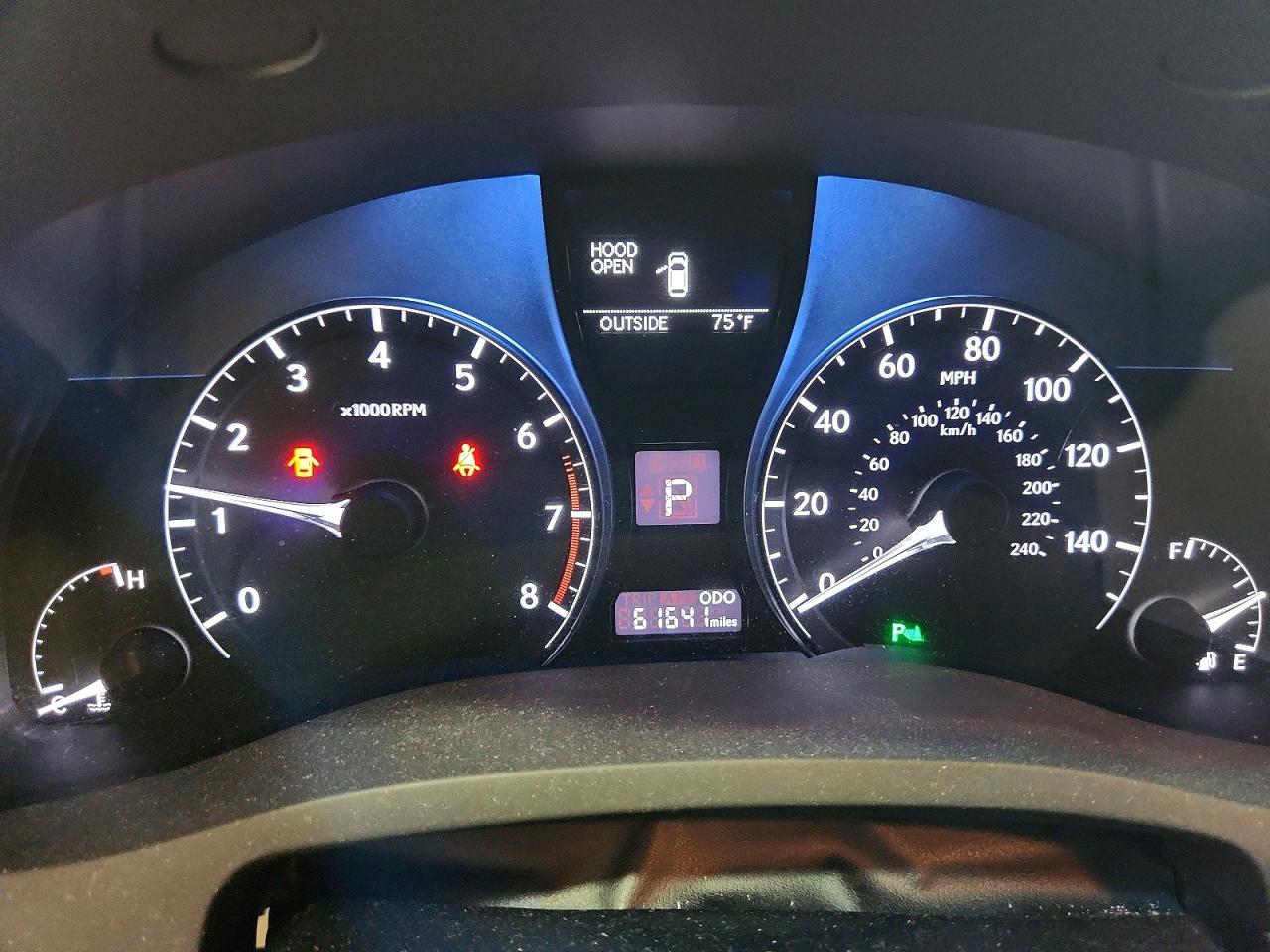 Lexus RX Base