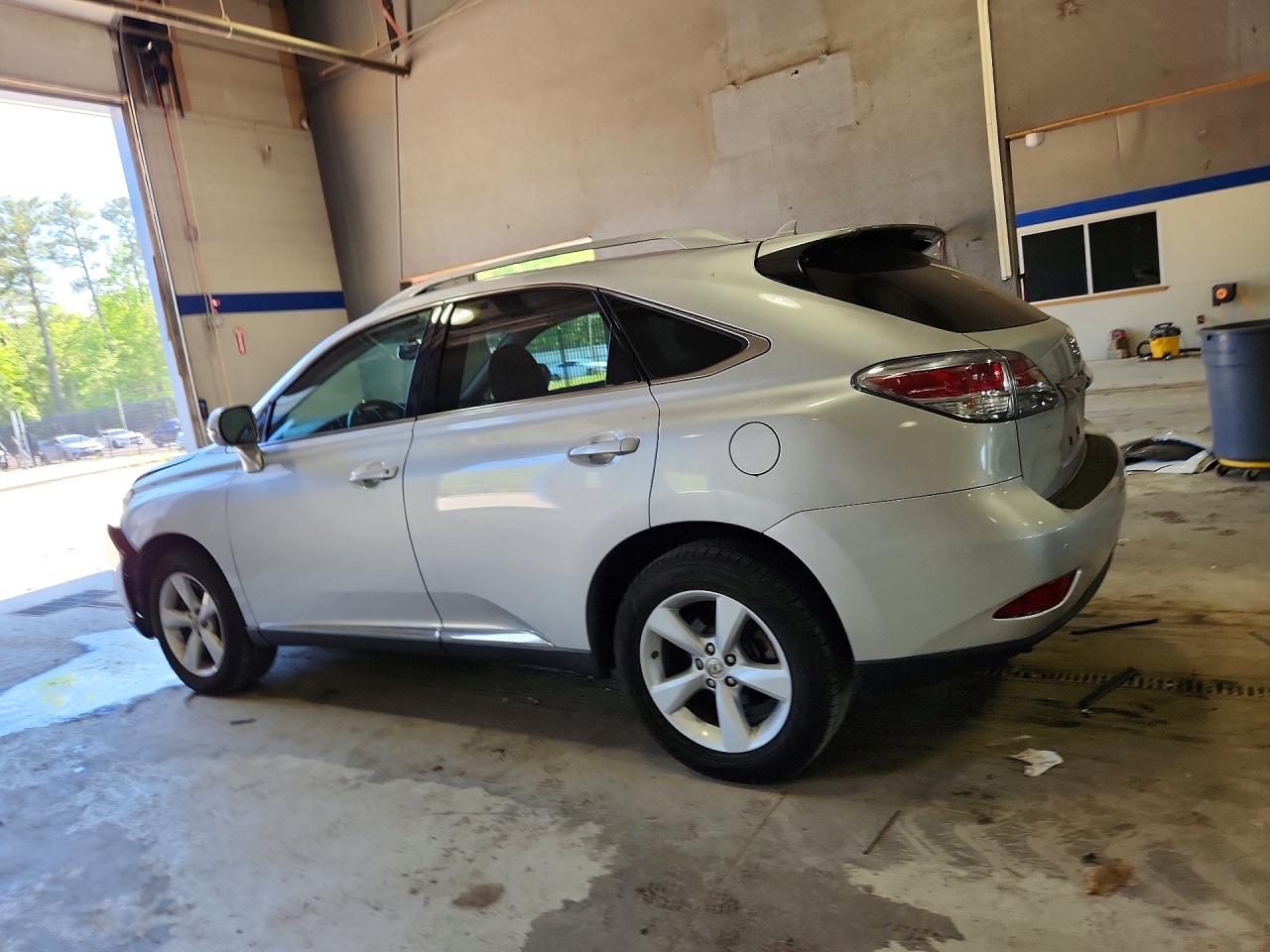 Lexus RX Base