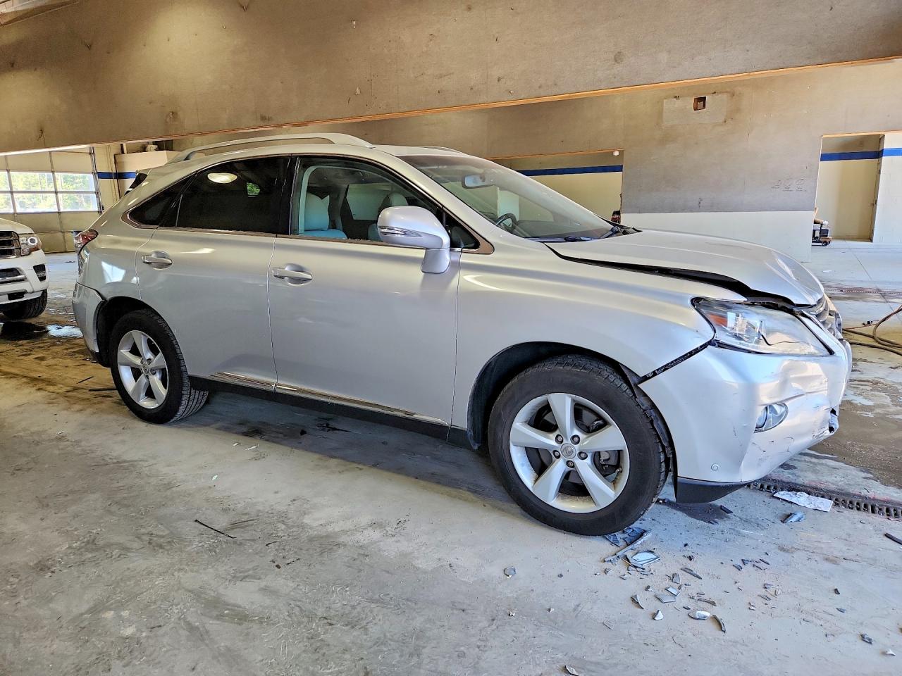 Lexus RX Base