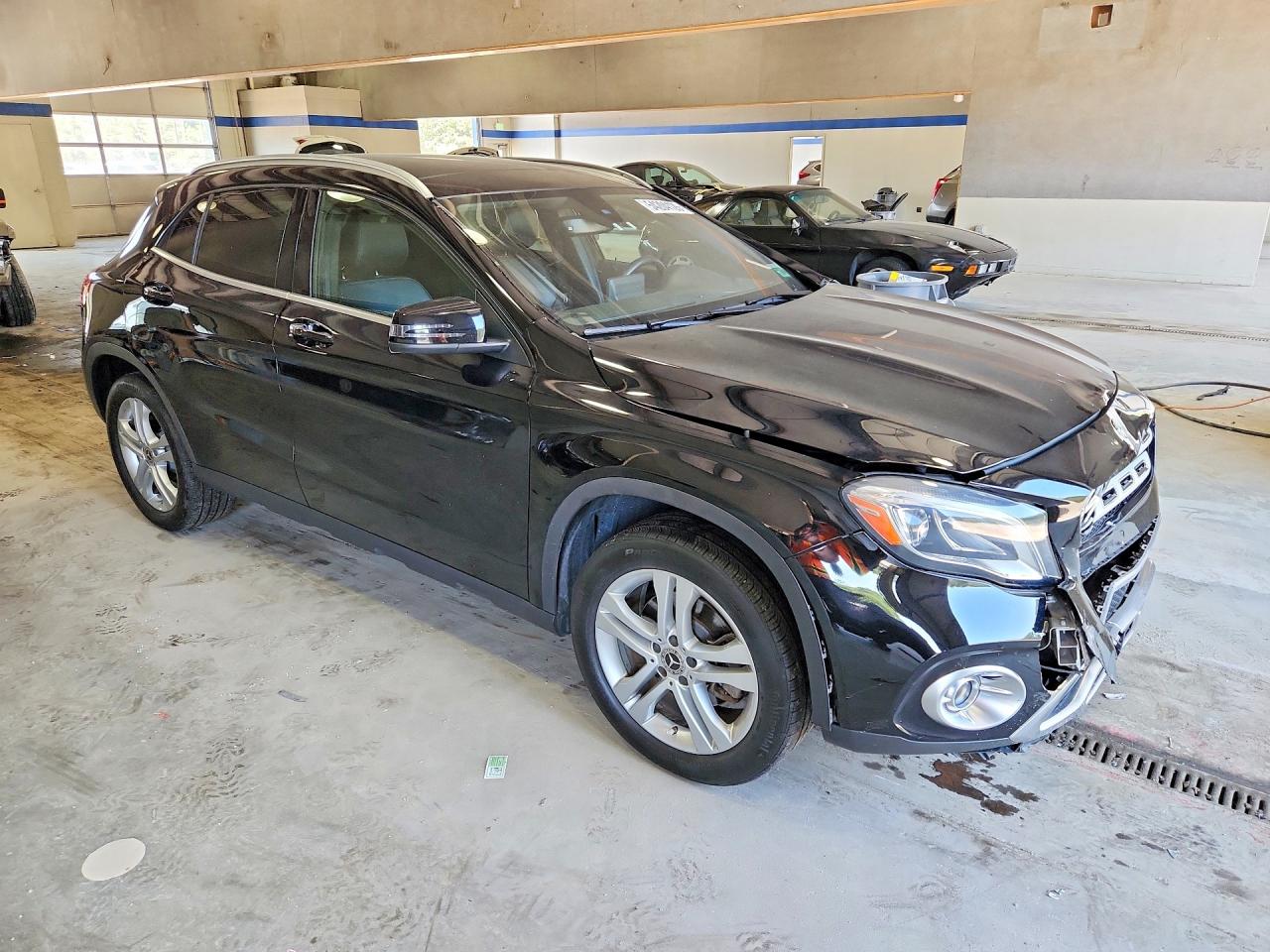Mercedes-Benz GLA 250 4matic