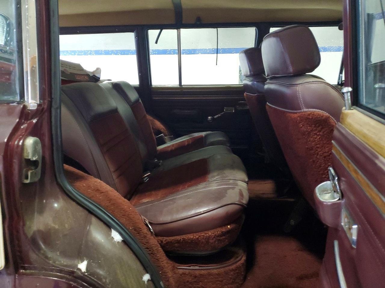 Jeep Grand Wagoneer