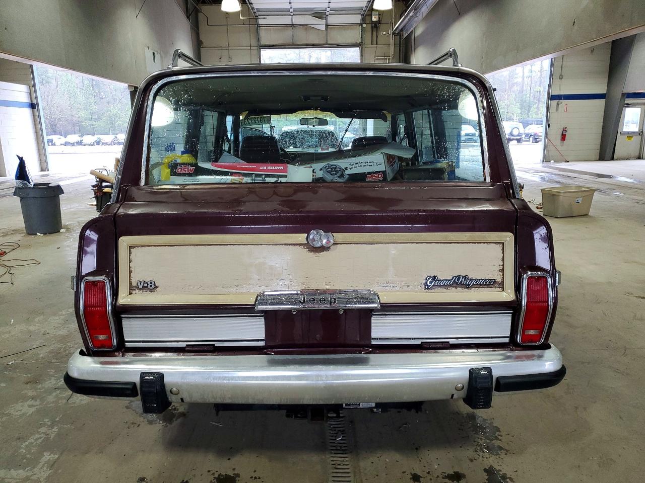 Jeep Grand Wagoneer
