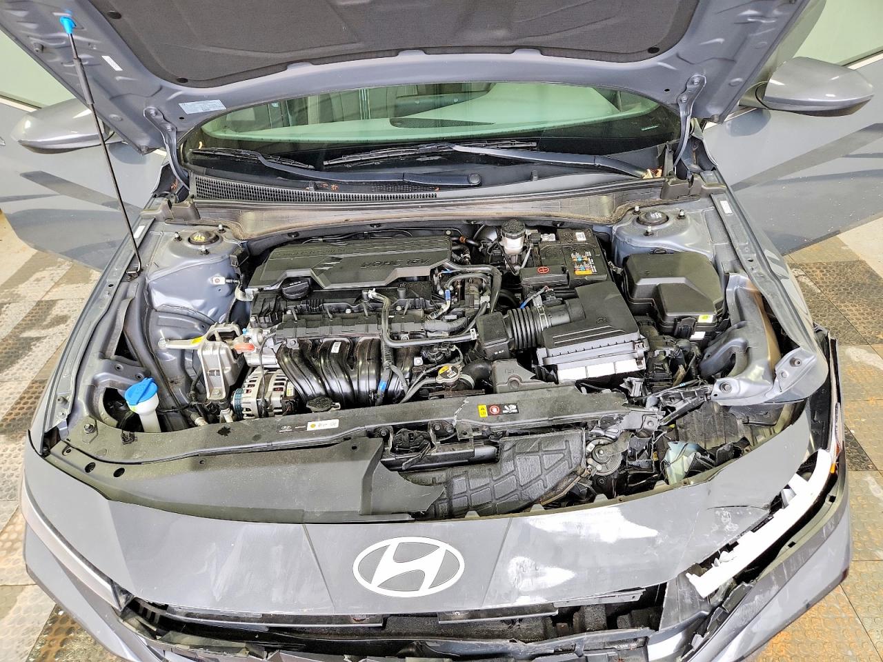 Hyundai ELANTRA Sel