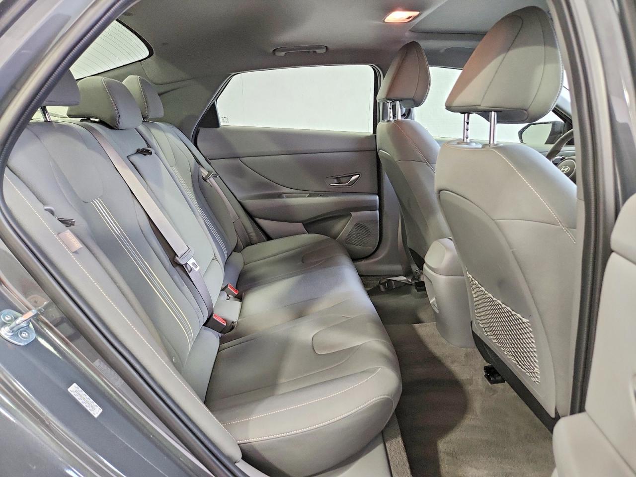 Hyundai ELANTRA Sel