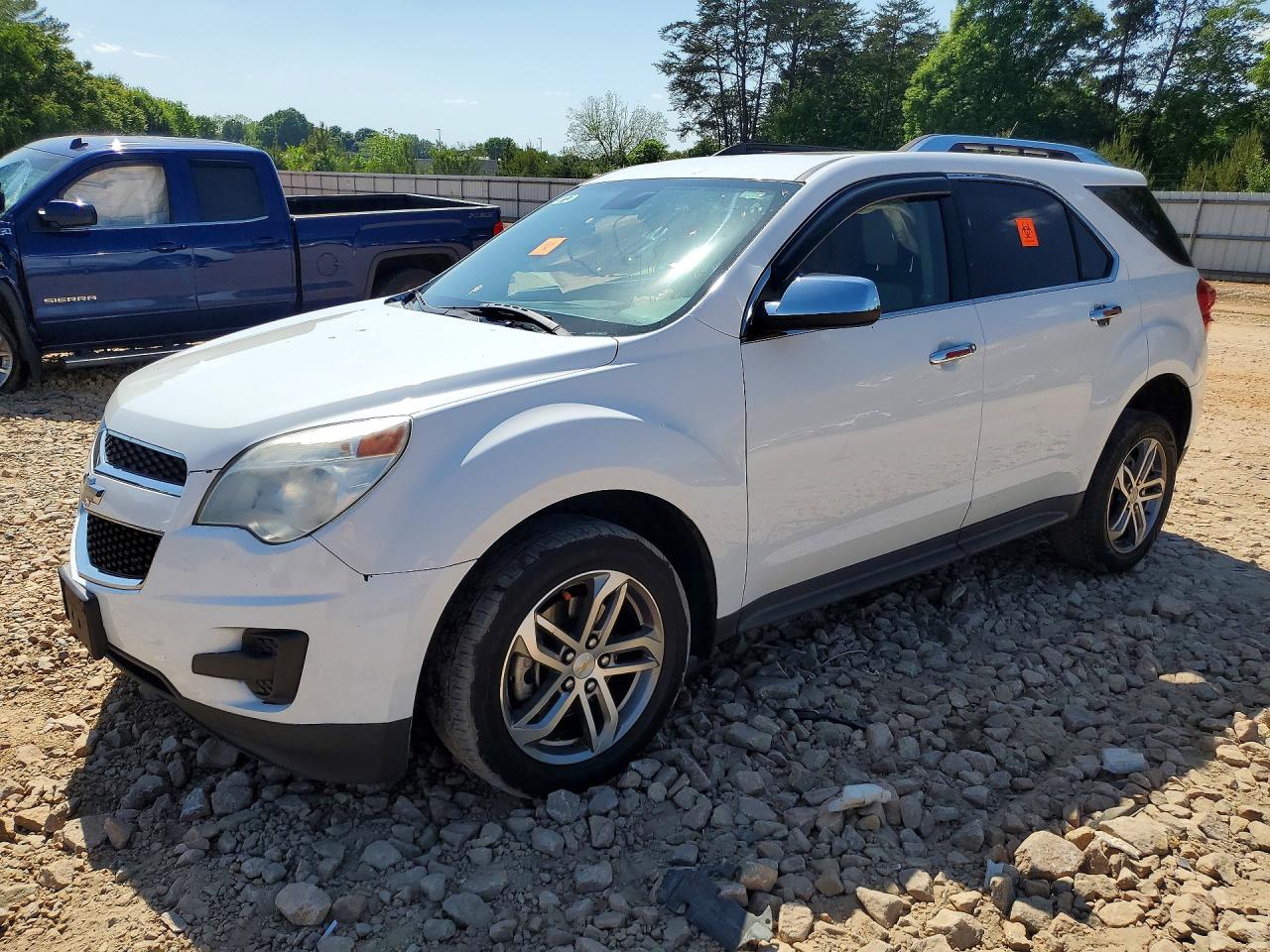 Salvage Chevrolet Equinox Image