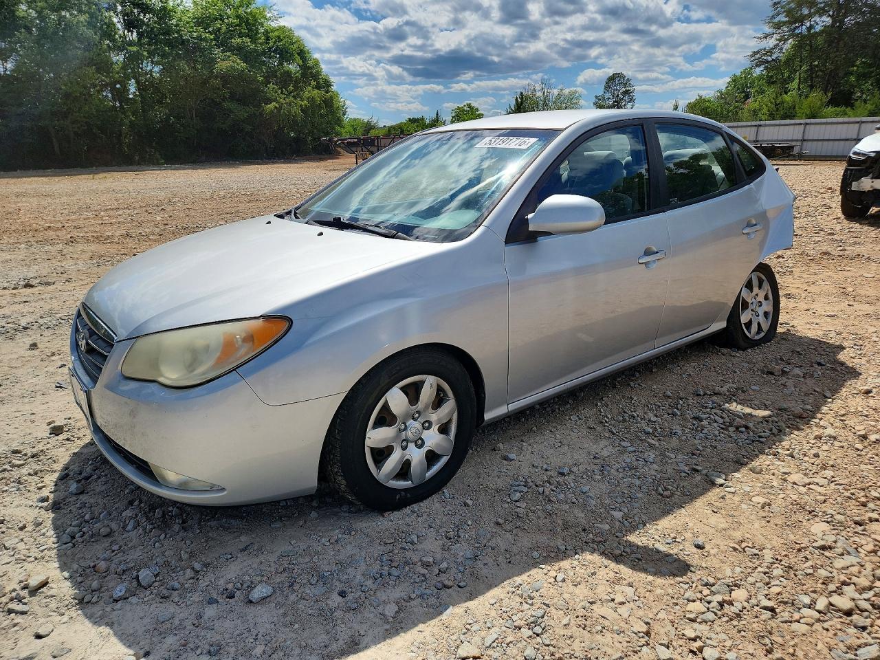 Salvage Hyundai ELANTRA Image