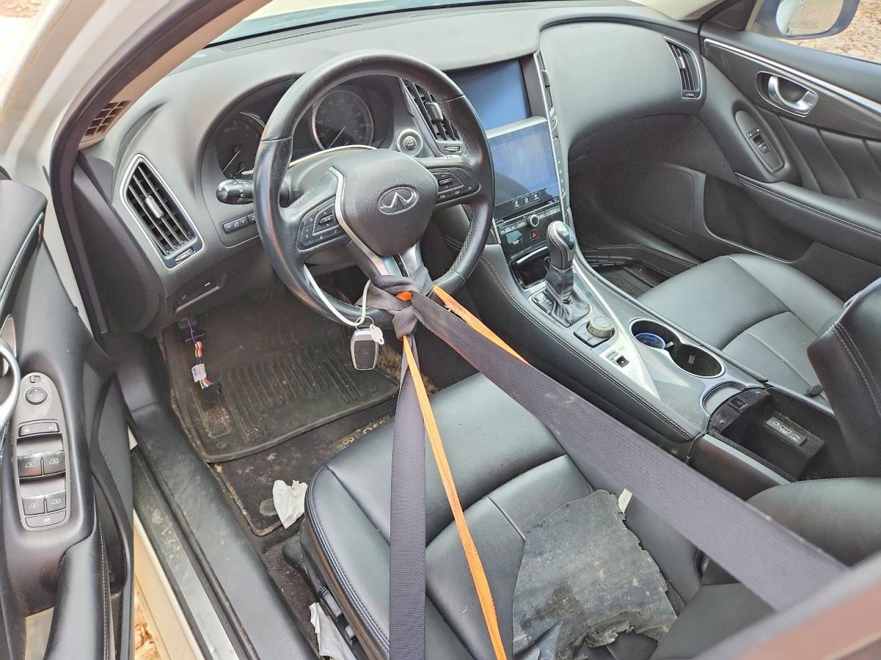 INFINITI Q50 Pure