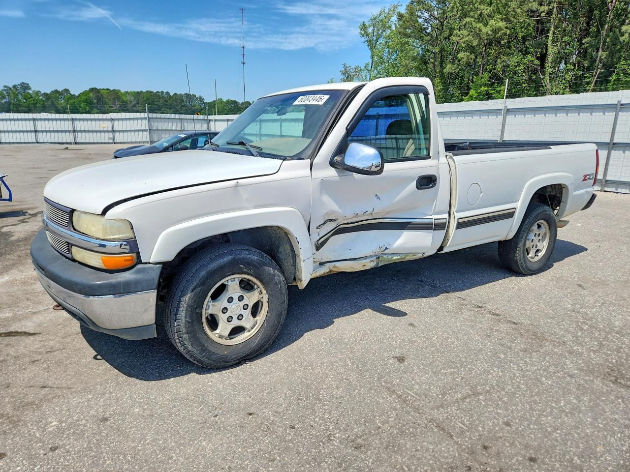Salvage Chevrolet Silverado Image