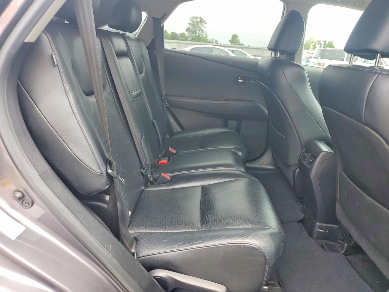 Lexus RX Base
