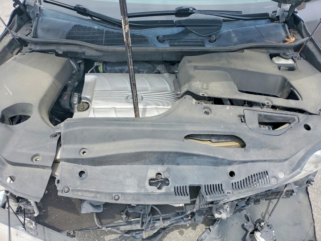 Lexus RX Base