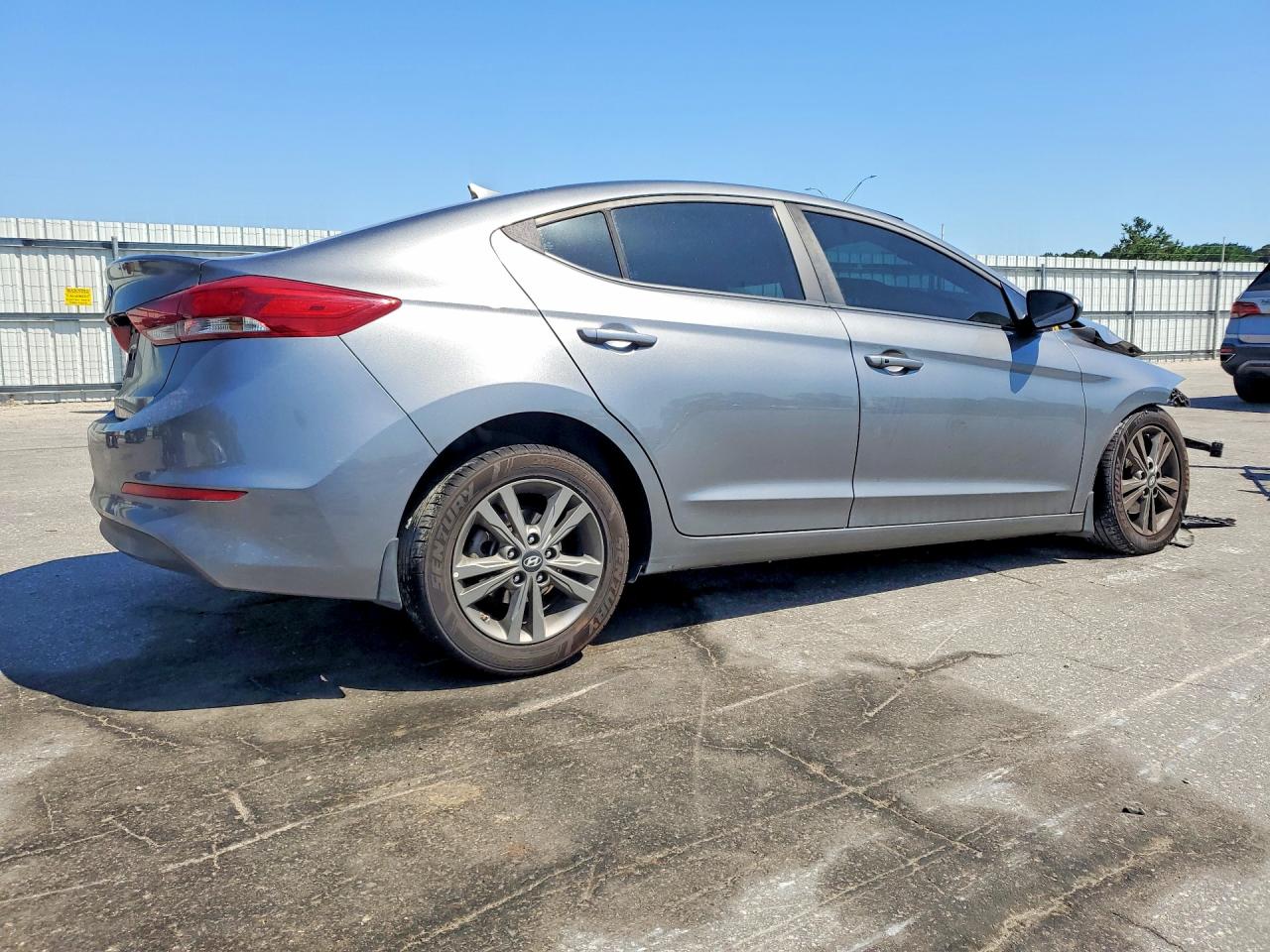 Hyundai ELANTRA Value Edition