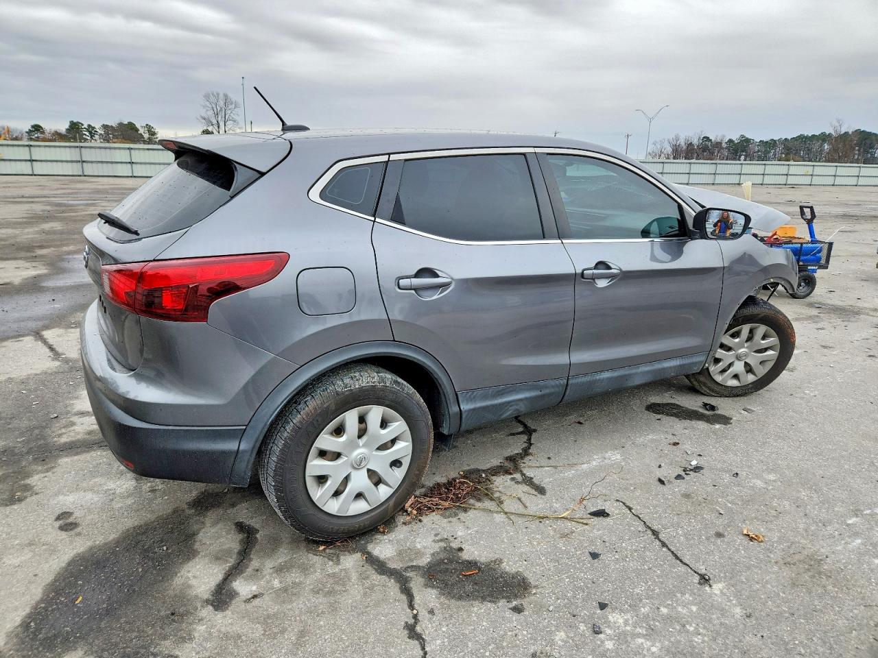Nissan Rogue S