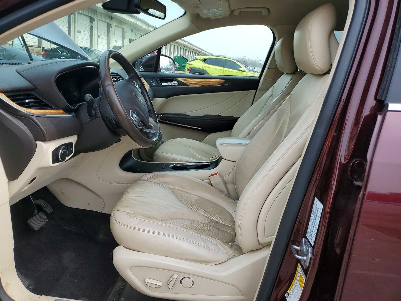 Lincoln MKC Select