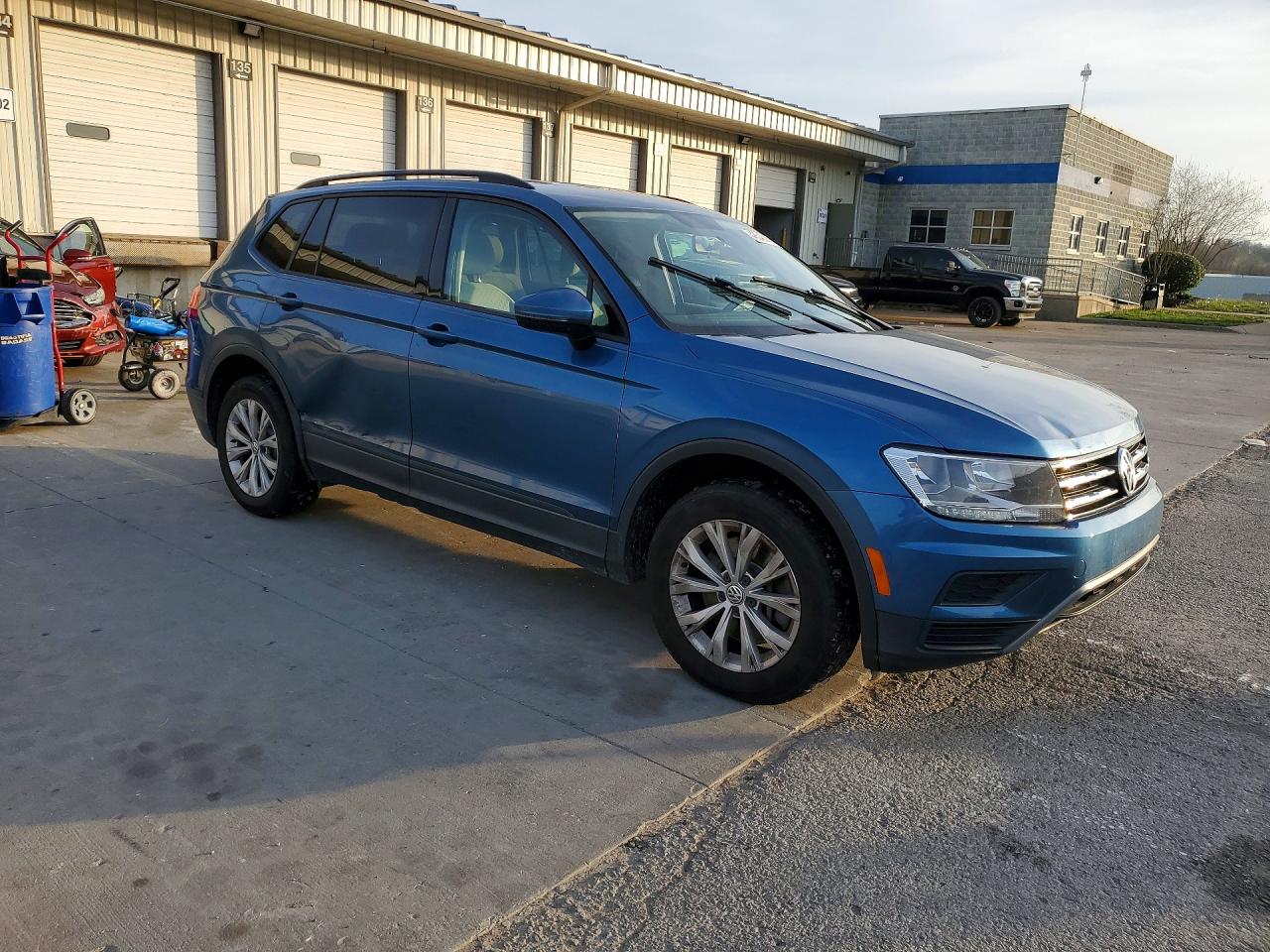 Volkswagen Tiguan S