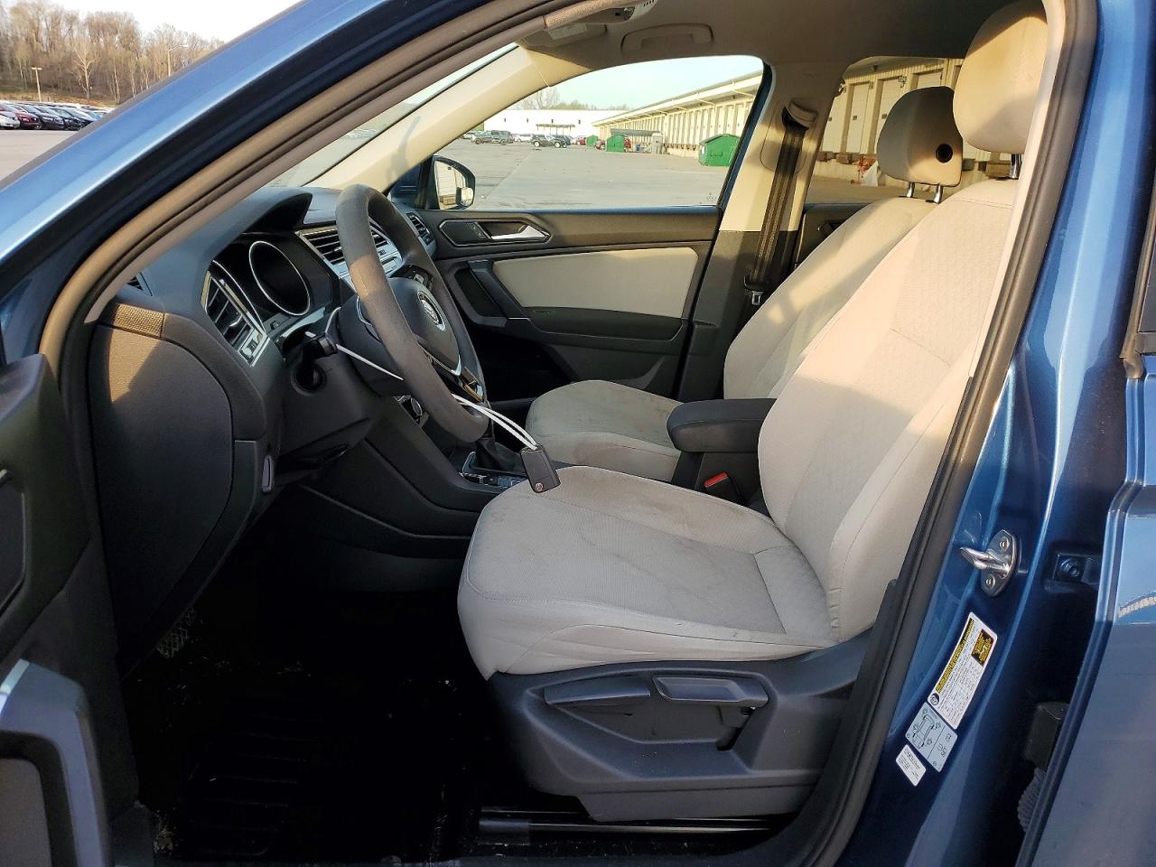 Volkswagen Tiguan S