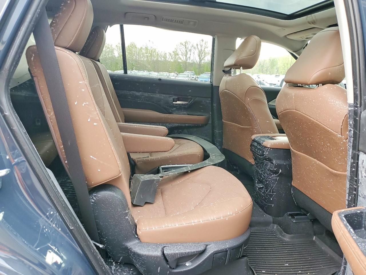 Toyota Grand High Platinum