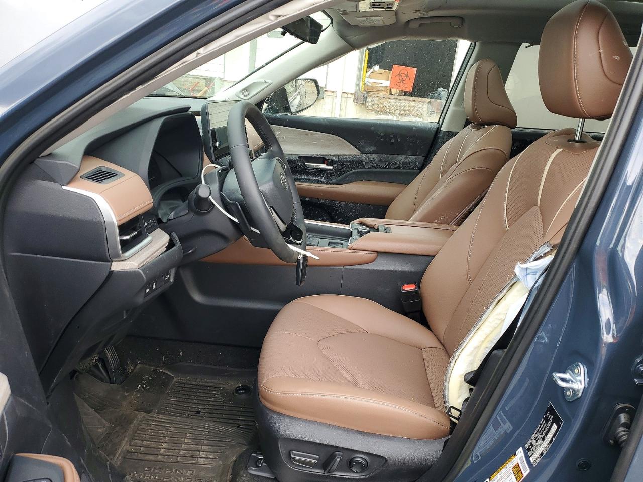 Toyota Grand High Platinum