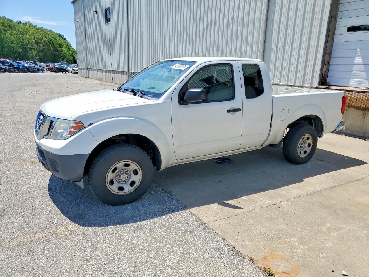 Salvage Nissan Frontier Image